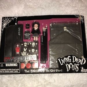 VINTAGE LIVING DEAD DOLLS STATIONARY